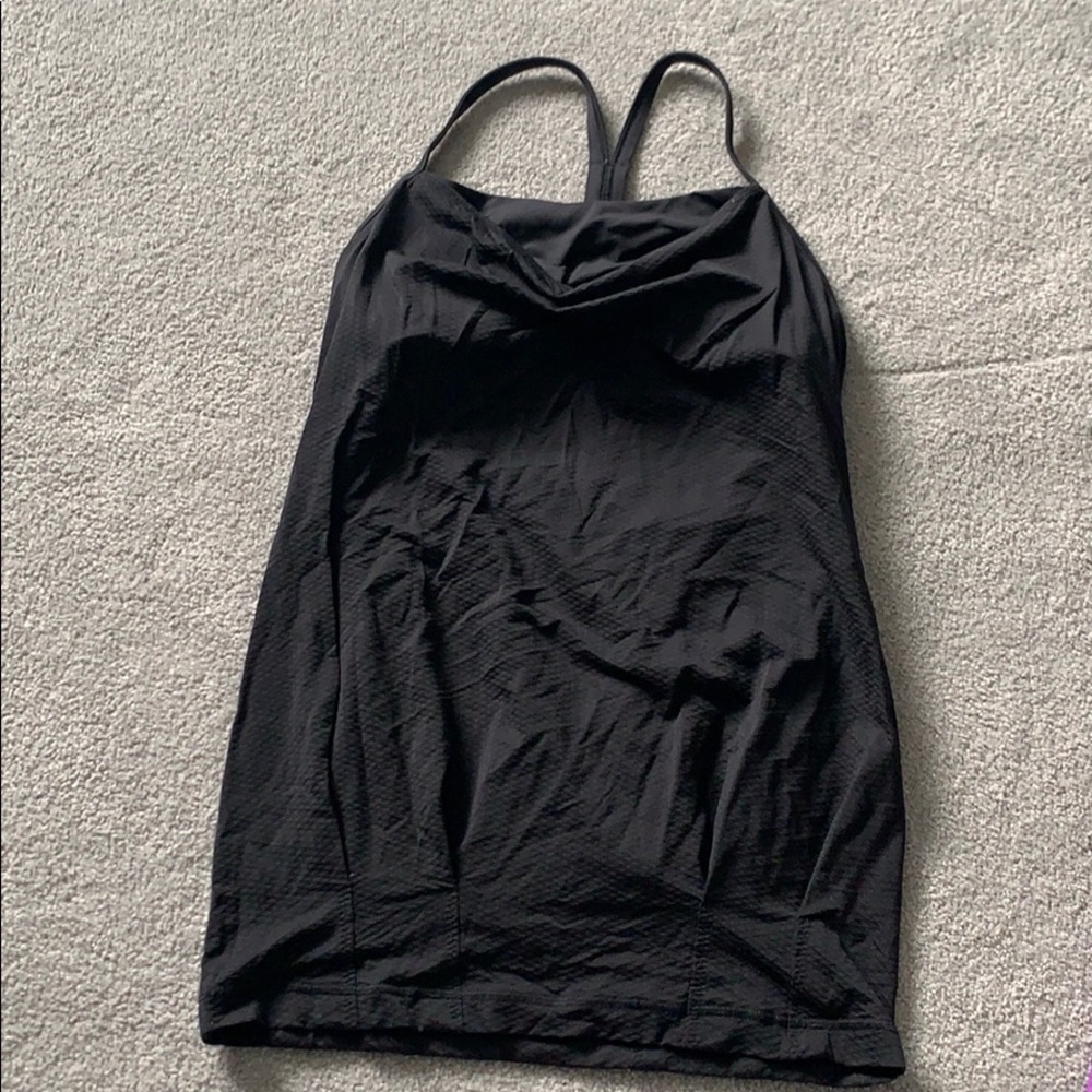 Black lululemon tank with open back